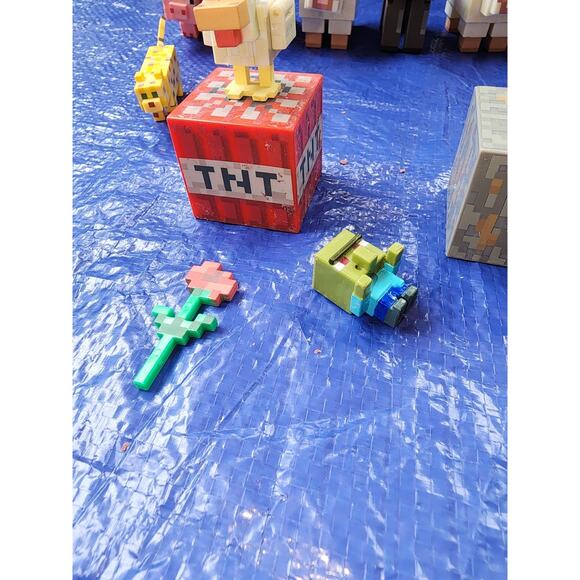 Jazwares Minecraft Figures Lot Of 15 Animals Bear, Sheep, Wolves, Pigs - Picture 10 of 10